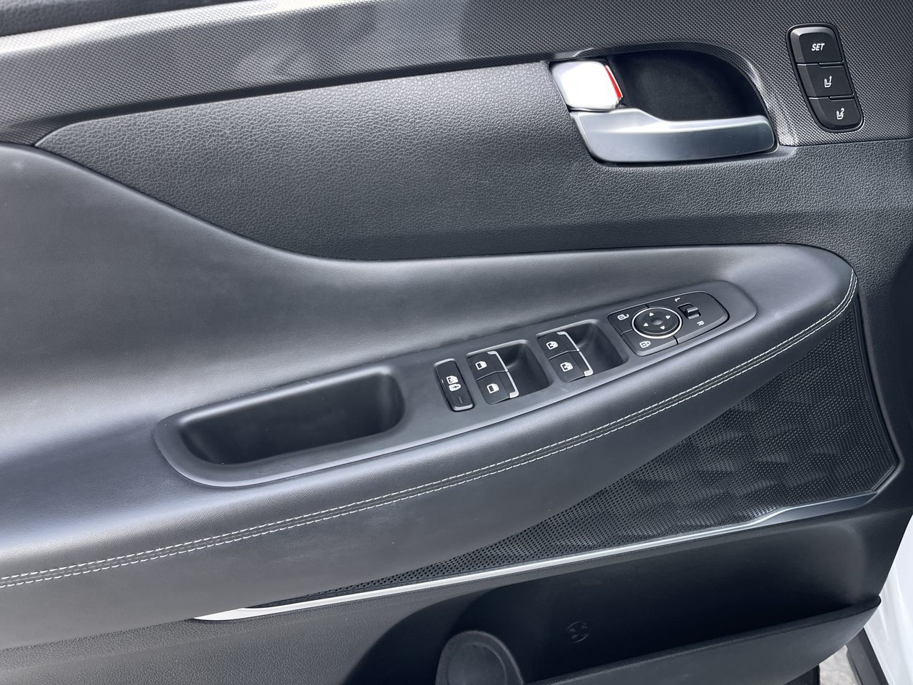 2022 Hyundai Santa Fe Hybrid in Calgary, Alberta