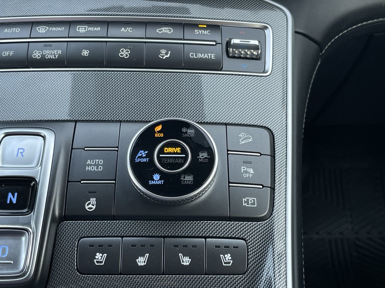 2022 Hyundai Santa Fe Hybrid in Calgary, Alberta