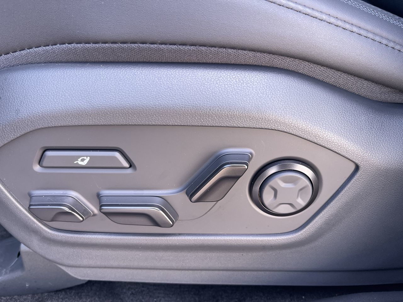 2026 Hyundai Santa Fe Hybrid