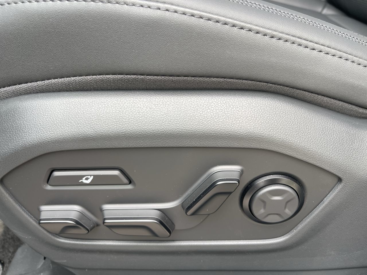 2026 Hyundai Santa Fe Hybrid in Calgary, Alberta