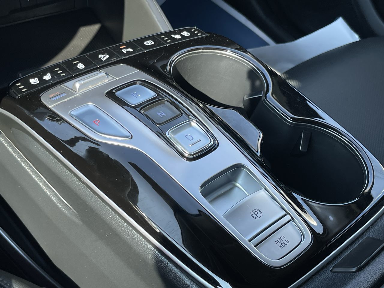 2024 Hyundai Tucson Hybrid in Calgary, Alberta