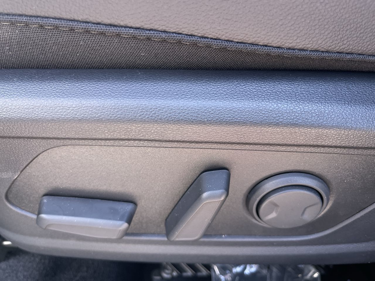2025 Hyundai Tucson Hybrid in Calgary, Alberta