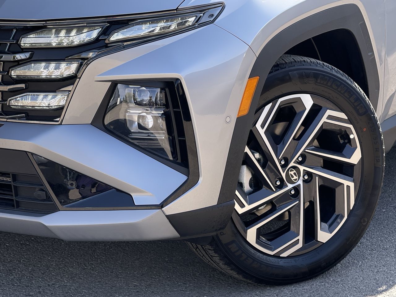 2025 Hyundai Tucson Hybrid in Calgary, Alberta