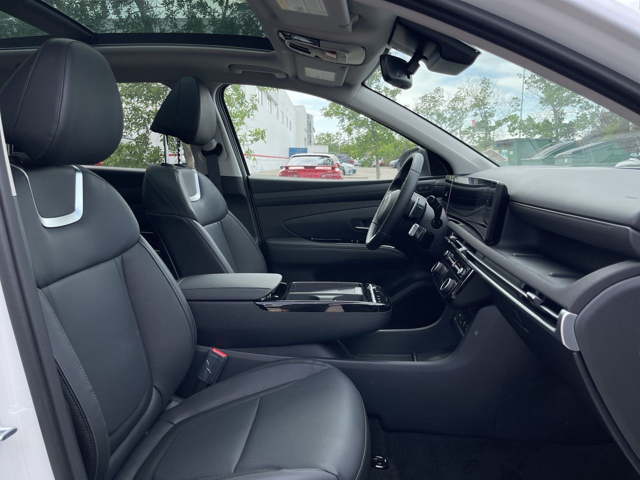 2025 Hyundai Tucson Hybrid in Calgary, Alberta