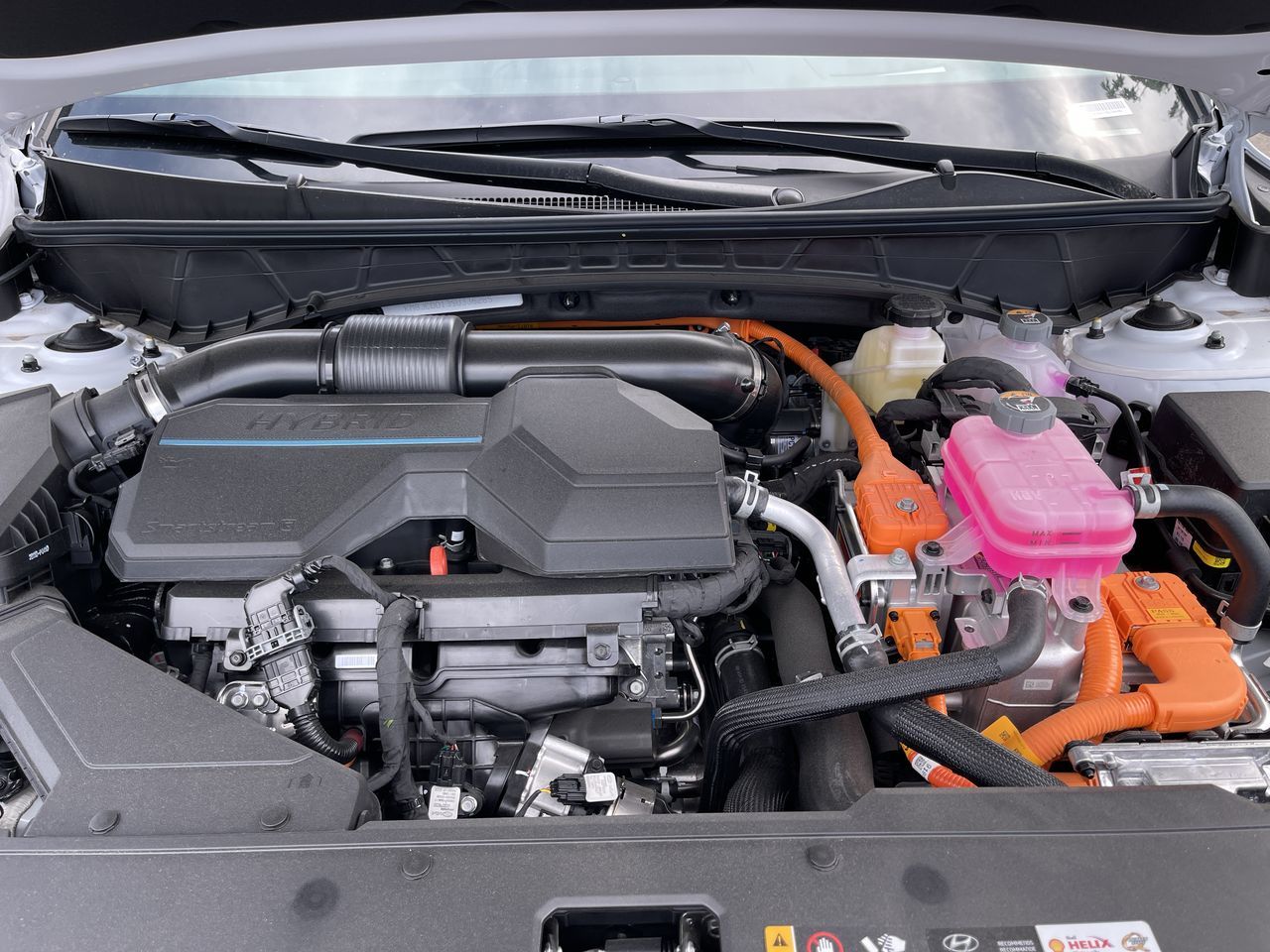 2025 Hyundai Tucson Hybrid in Calgary, Alberta
