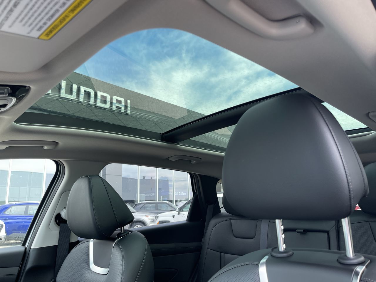 2025 Hyundai Tucson Hybrid in Calgary, Alberta