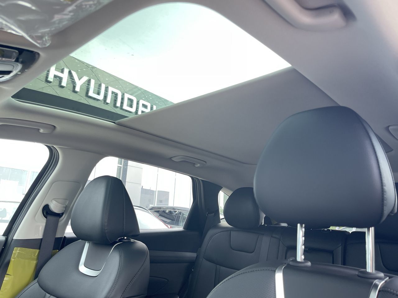 2025 Hyundai Tucson Hybrid in Calgary, Alberta