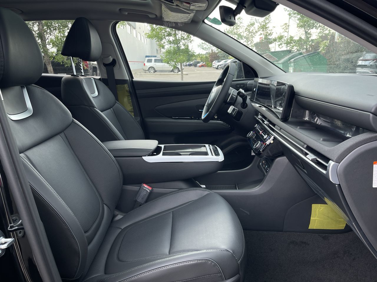 2025 Hyundai Tucson Hybrid in Calgary, Alberta