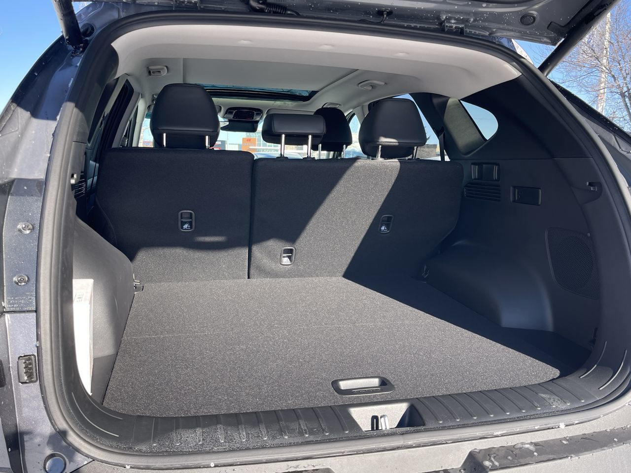 2025 Hyundai Tucson Hybrid in Calgary, Alberta