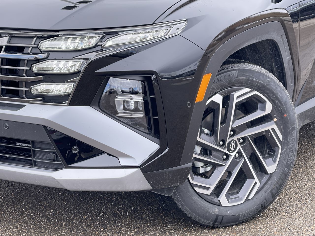 2025 Hyundai Tucson Hybrid in Calgary, Alberta