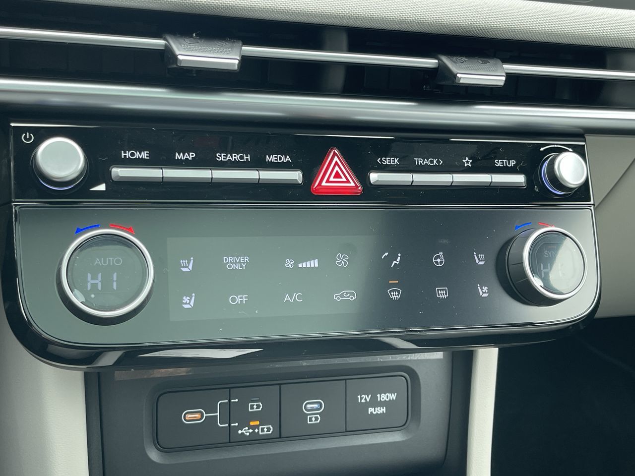 2025 Hyundai Tucson Hybrid in Calgary, Alberta
