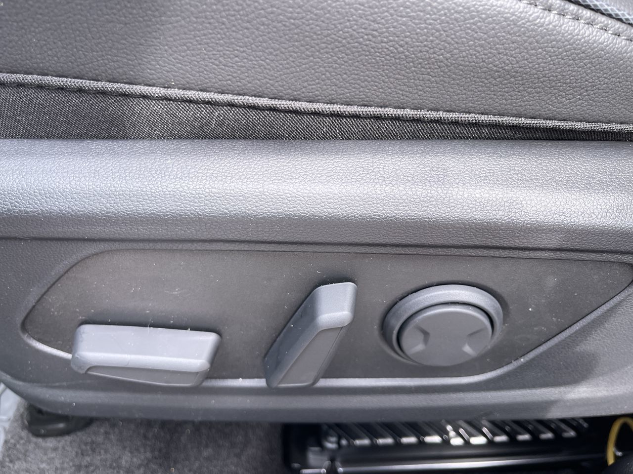 2025 Hyundai Tucson Hybrid in Calgary, Alberta