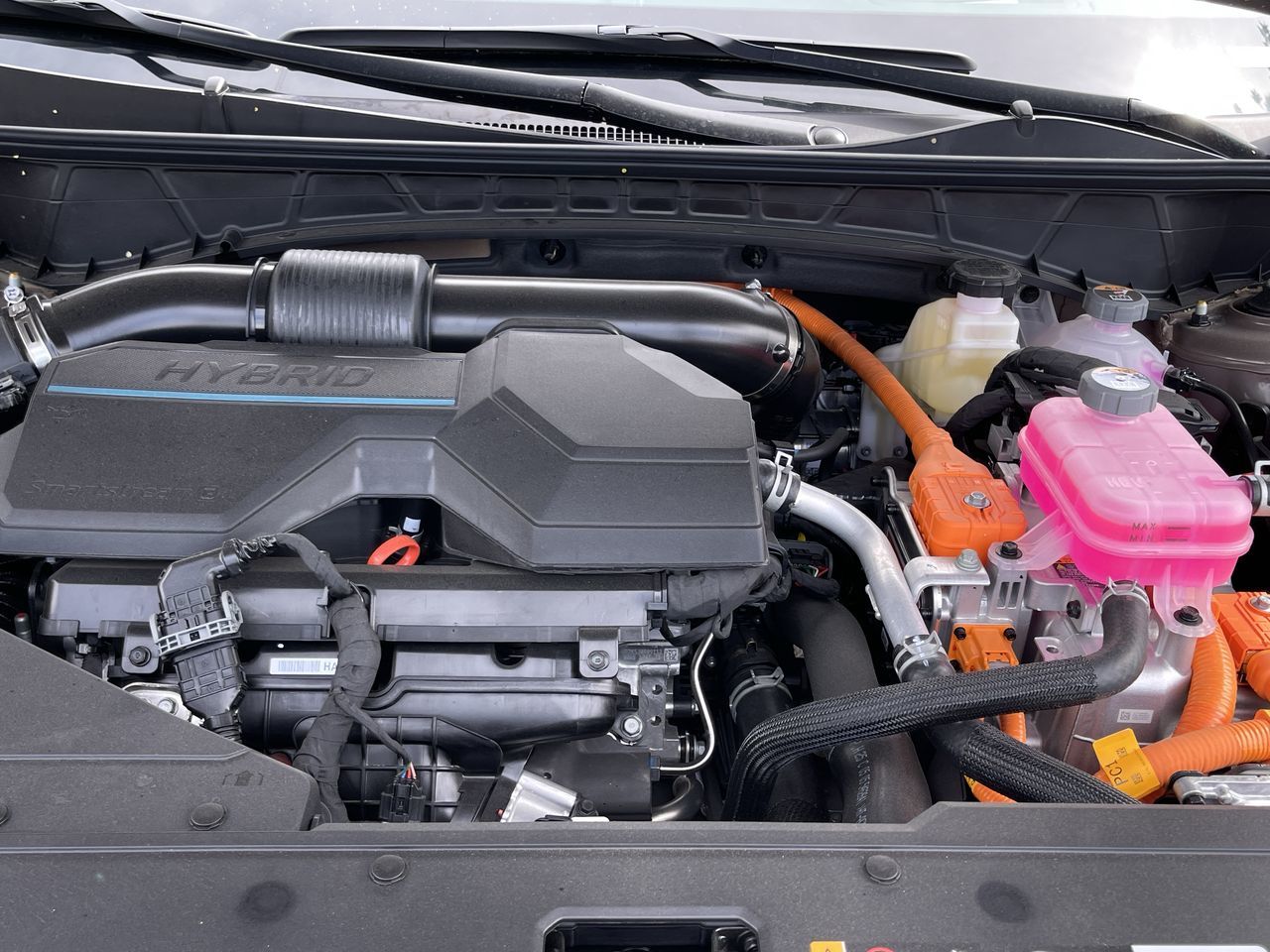 2025 Hyundai Tucson Hybrid in Calgary, Alberta