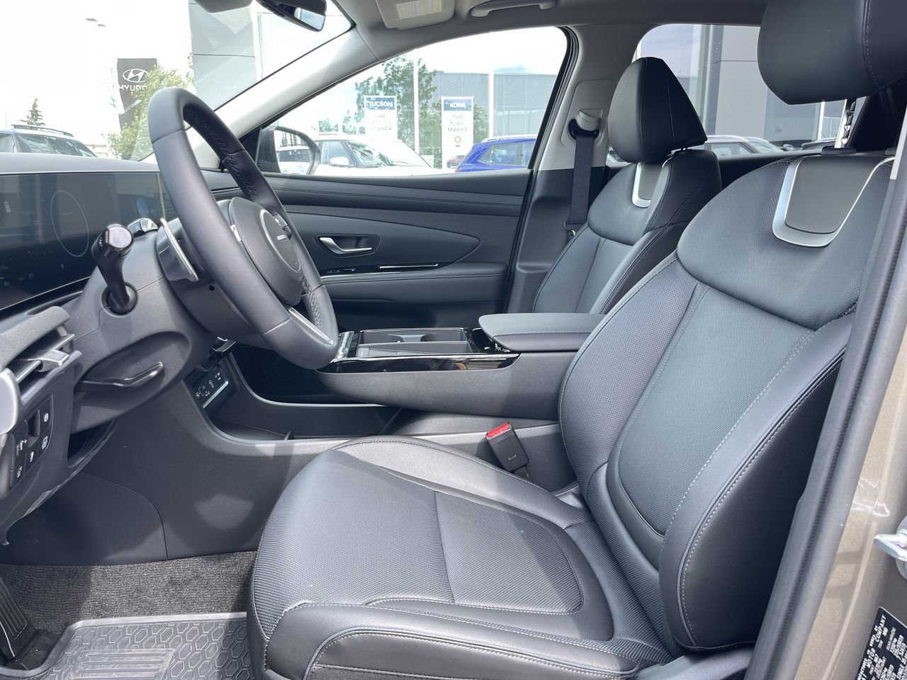 2025 Hyundai Tucson Hybrid in Calgary, Alberta