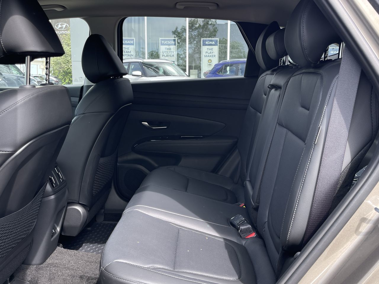 2025 Hyundai Tucson Hybrid in Calgary, Alberta