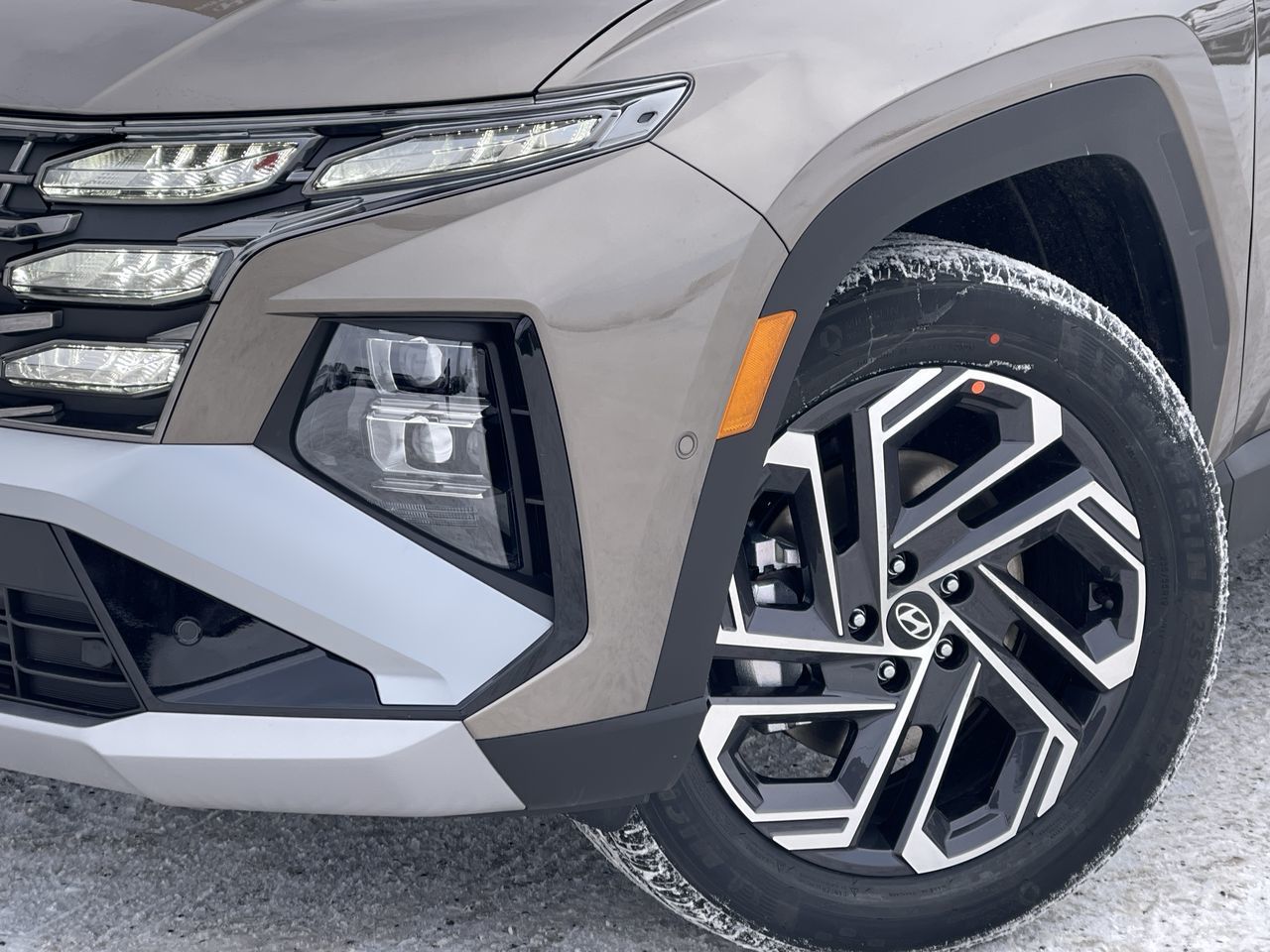 2026 Hyundai Tucson Hybrid in Calgary, Alberta