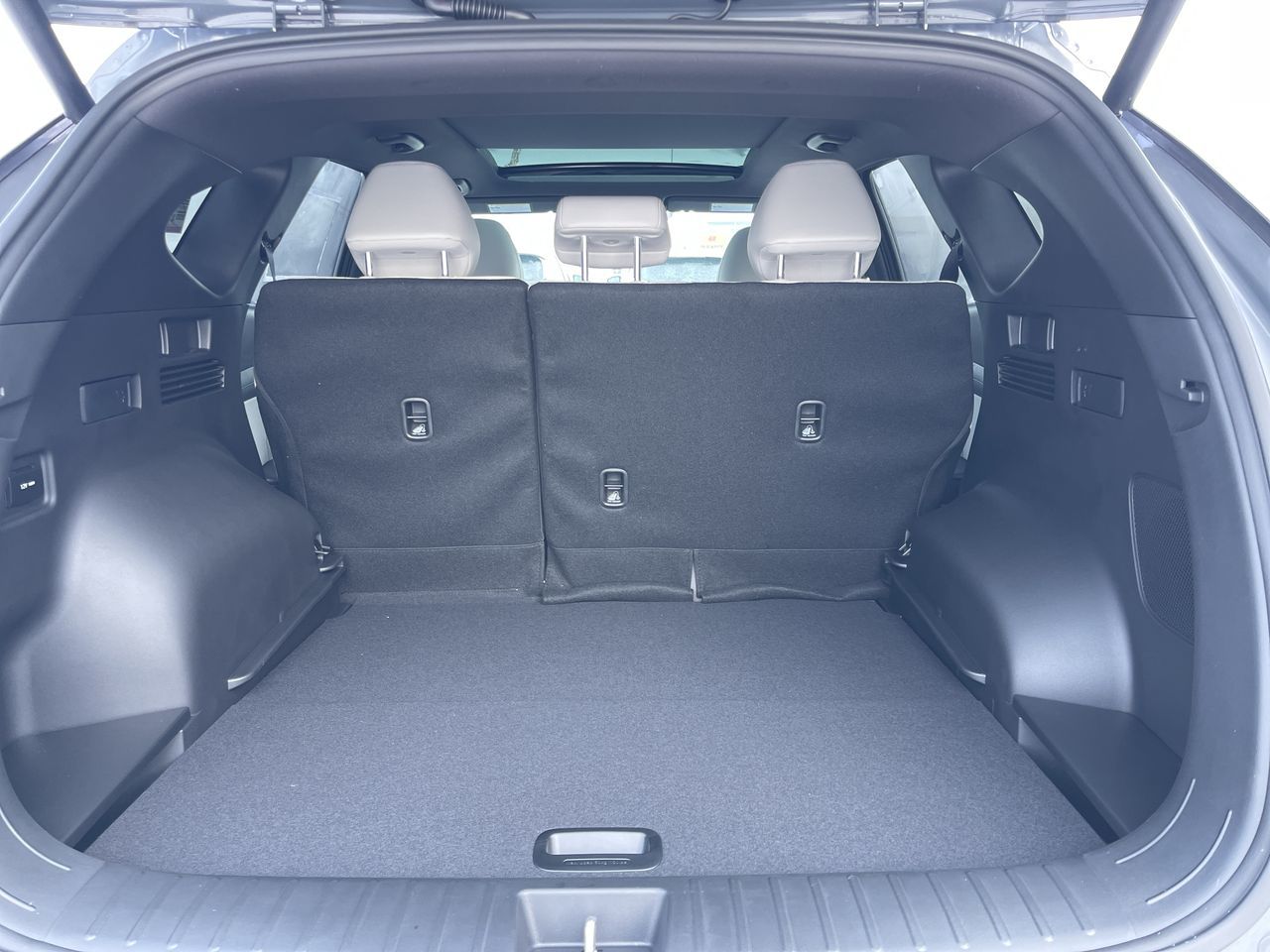 2026 Hyundai Tucson Hybrid in Calgary, Alberta