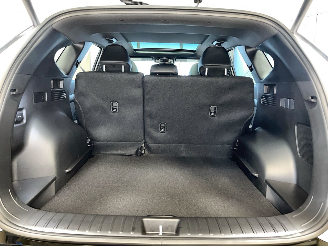 2026 Hyundai Tucson Hybrid in Calgary, Alberta