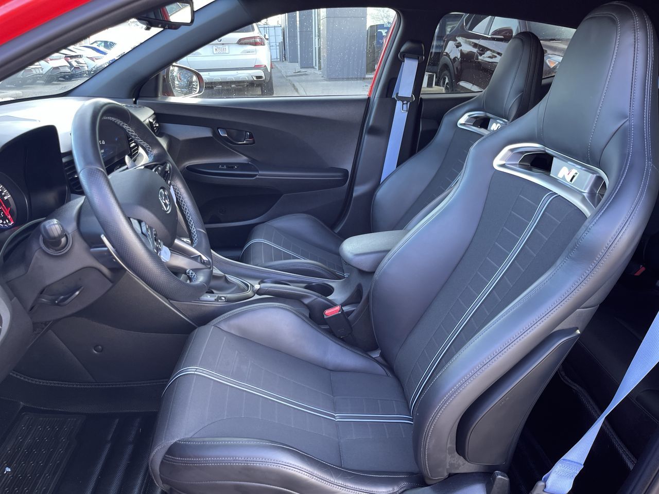 Hyundai Veloster  2021 à Calgary, Alberta