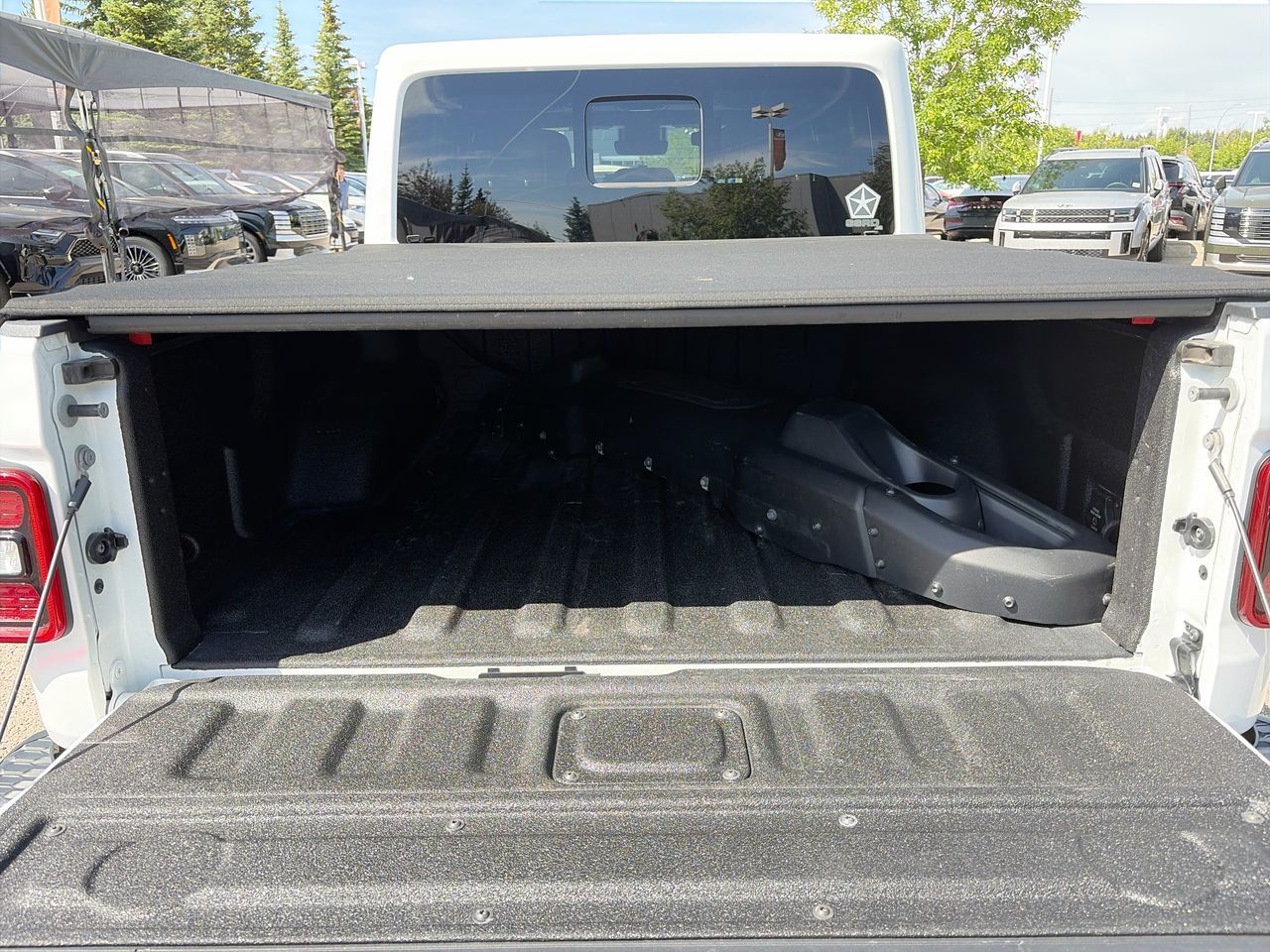 2020 Jeep Gladiator 4x4 in Calgary, Alberta