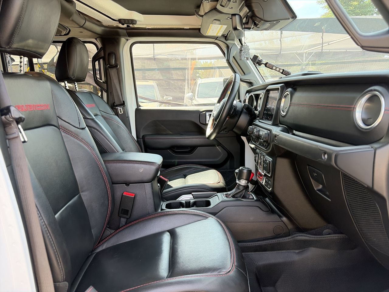 2020 Jeep Gladiator 4x4 in Calgary, Alberta