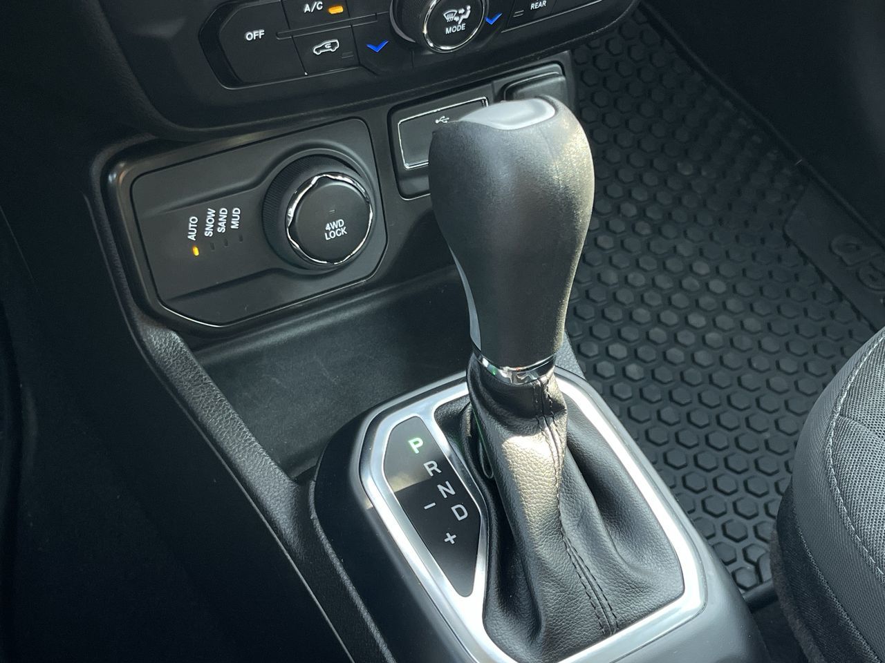 2023 Jeep Renegade 4x4 in Calgary, Alberta