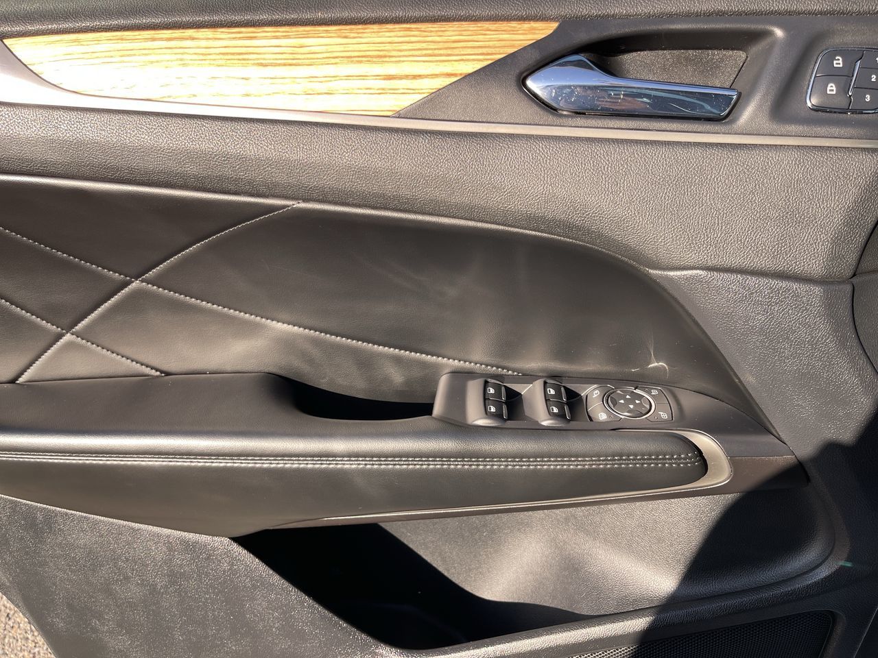 2015 Lincoln MKC in Calgary, Alberta