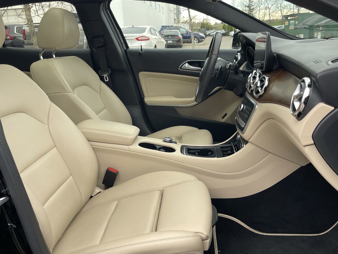 Mercedes-Benz GLA250  2019 à Calgary, Alberta