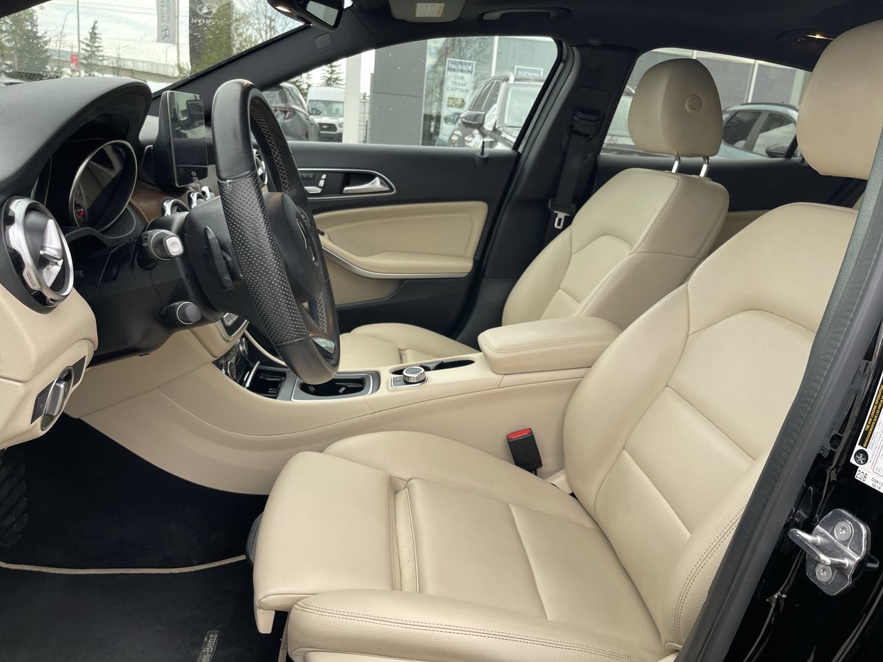 Mercedes-Benz GLA250  2019 à Calgary, Alberta