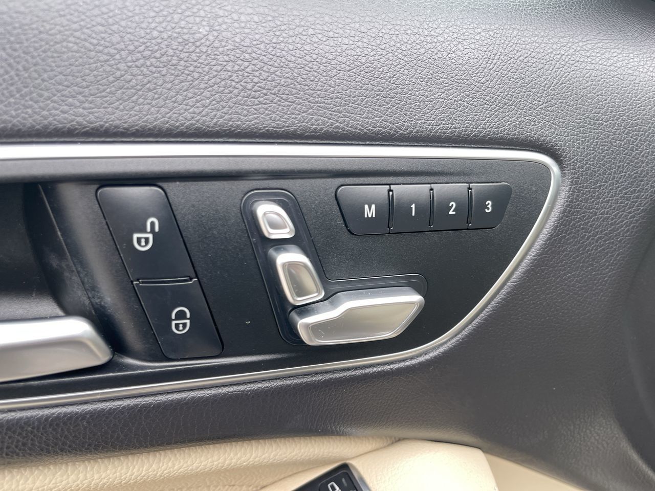 Mercedes-Benz GLA250  2019 à Calgary, Alberta
