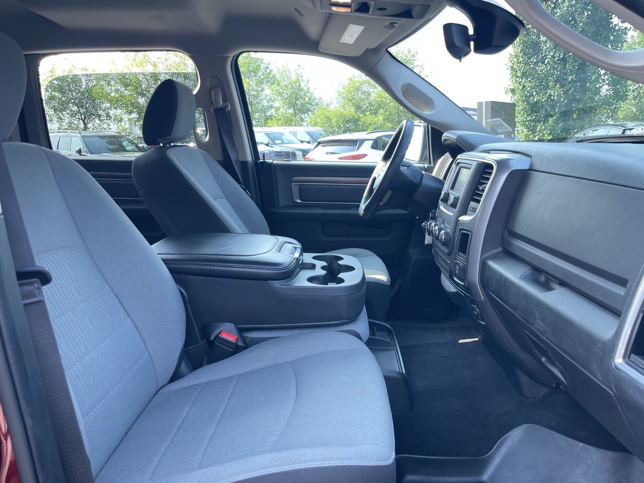 2023 Ram RAM 1500 Classic Crew Cab 4x4 (DS)