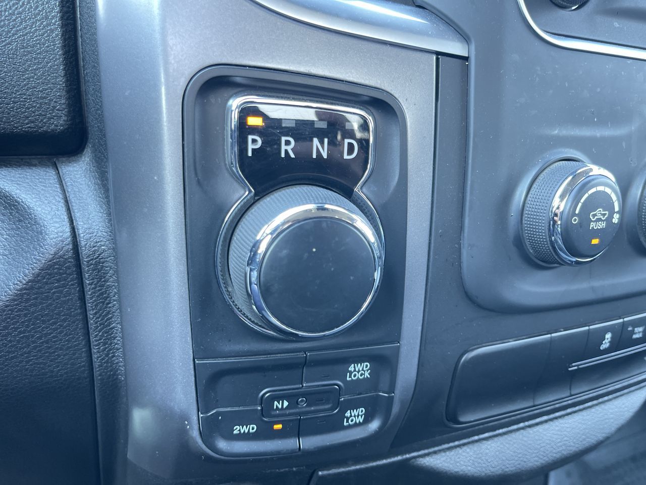 2023 Ram RAM 1500 Classic Crew Cab 4x4 (DS)
