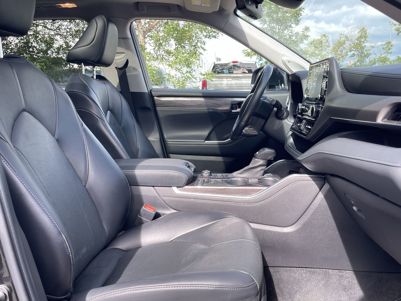 2022 Toyota Highlander in Calgary, Alberta