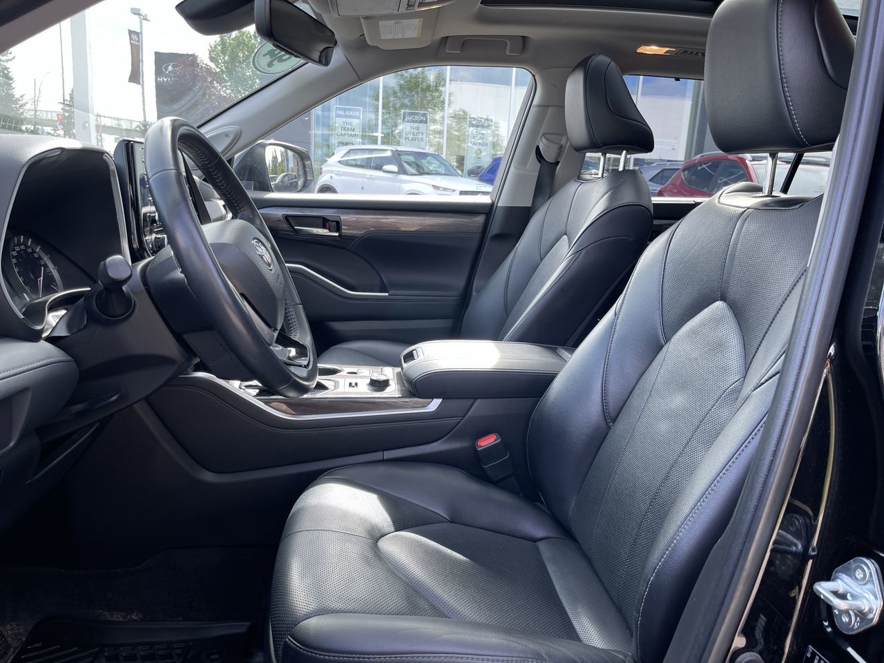 2022 Toyota Highlander in Calgary, Alberta