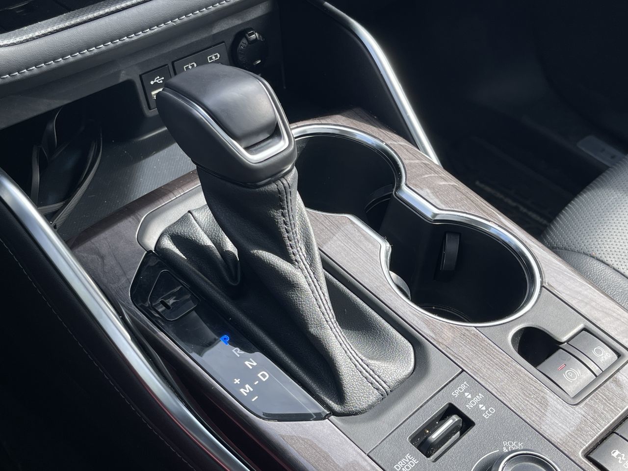 2022 Toyota Highlander in Calgary, Alberta