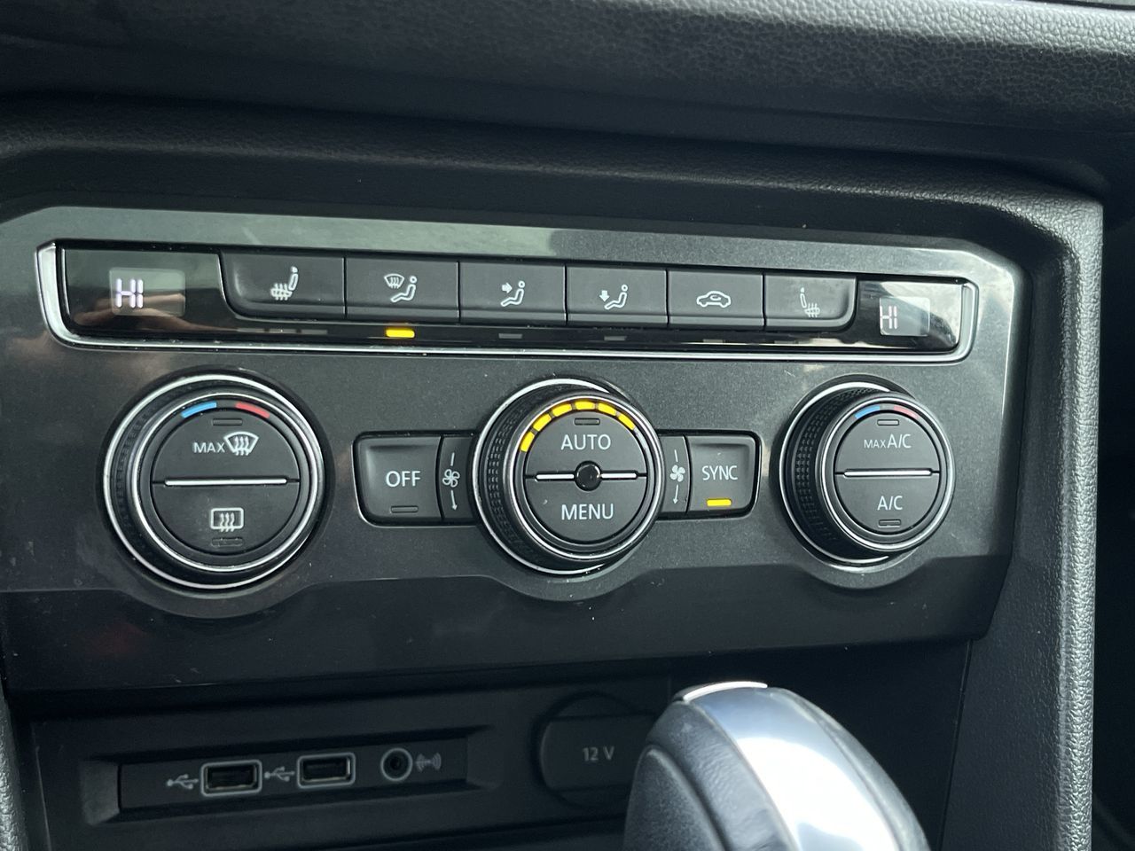 2018 Volkswagen Tiguan in Calgary, Alberta