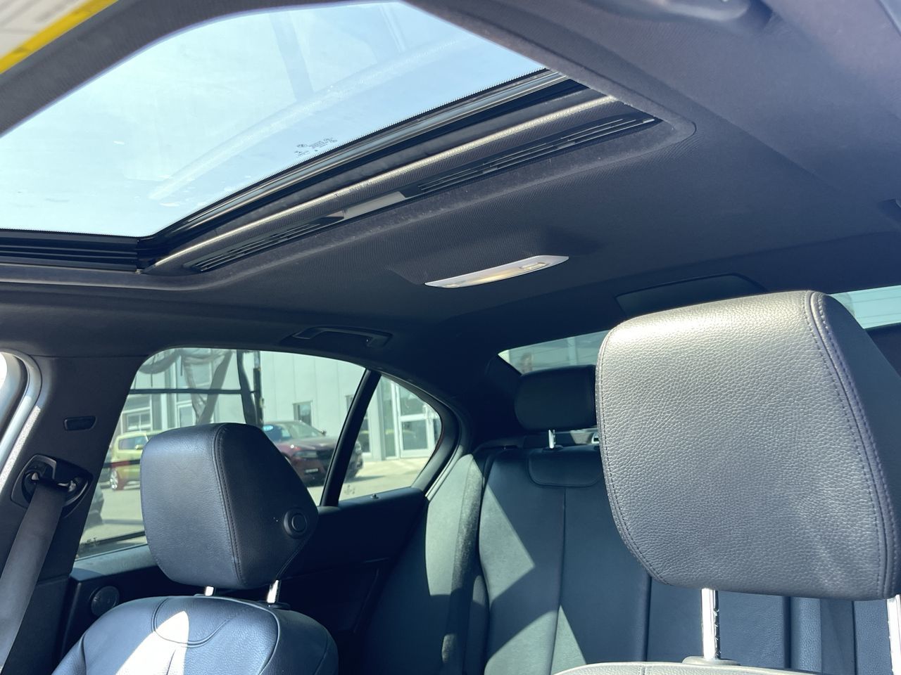 2018 BMW 330i