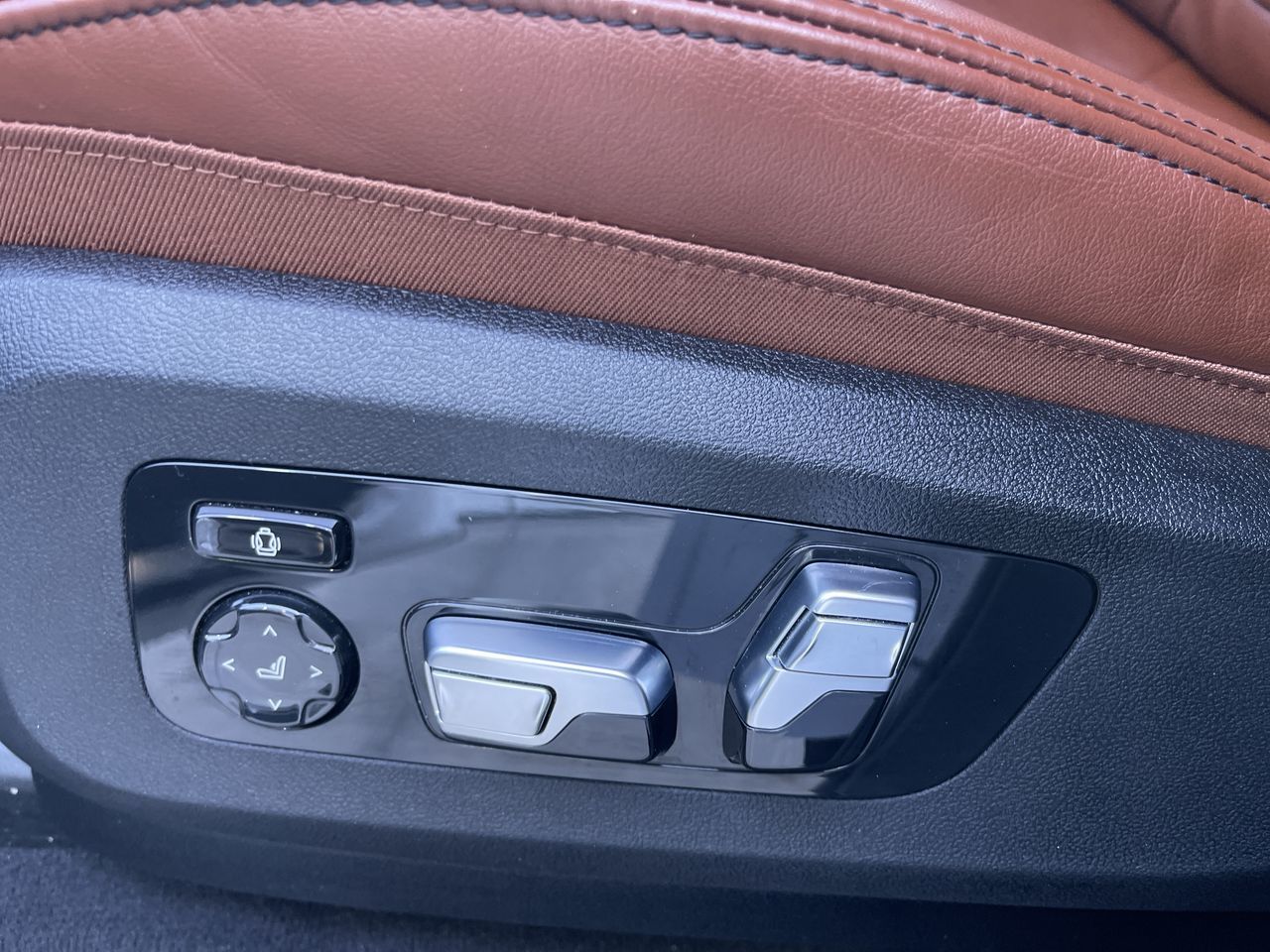 2024 BMW X7 in Calgary, Alberta