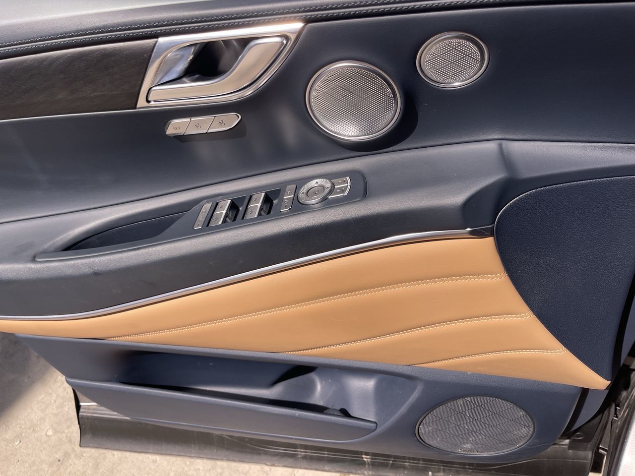 2024 GENESIS GV80