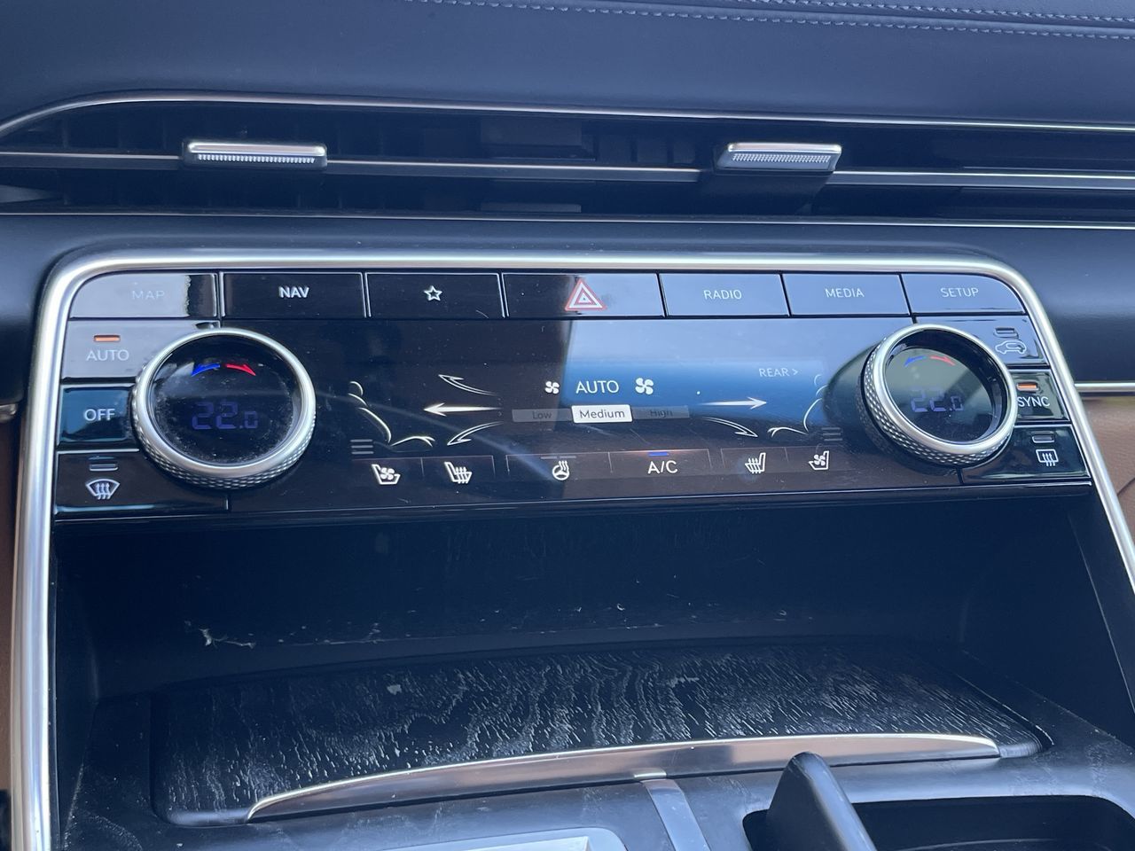 2024 GENESIS GV80