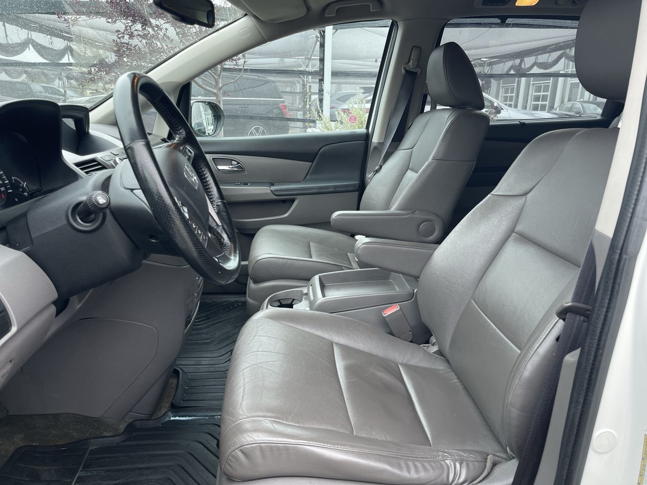 2016 Honda Odyssey in Calgary, Alberta