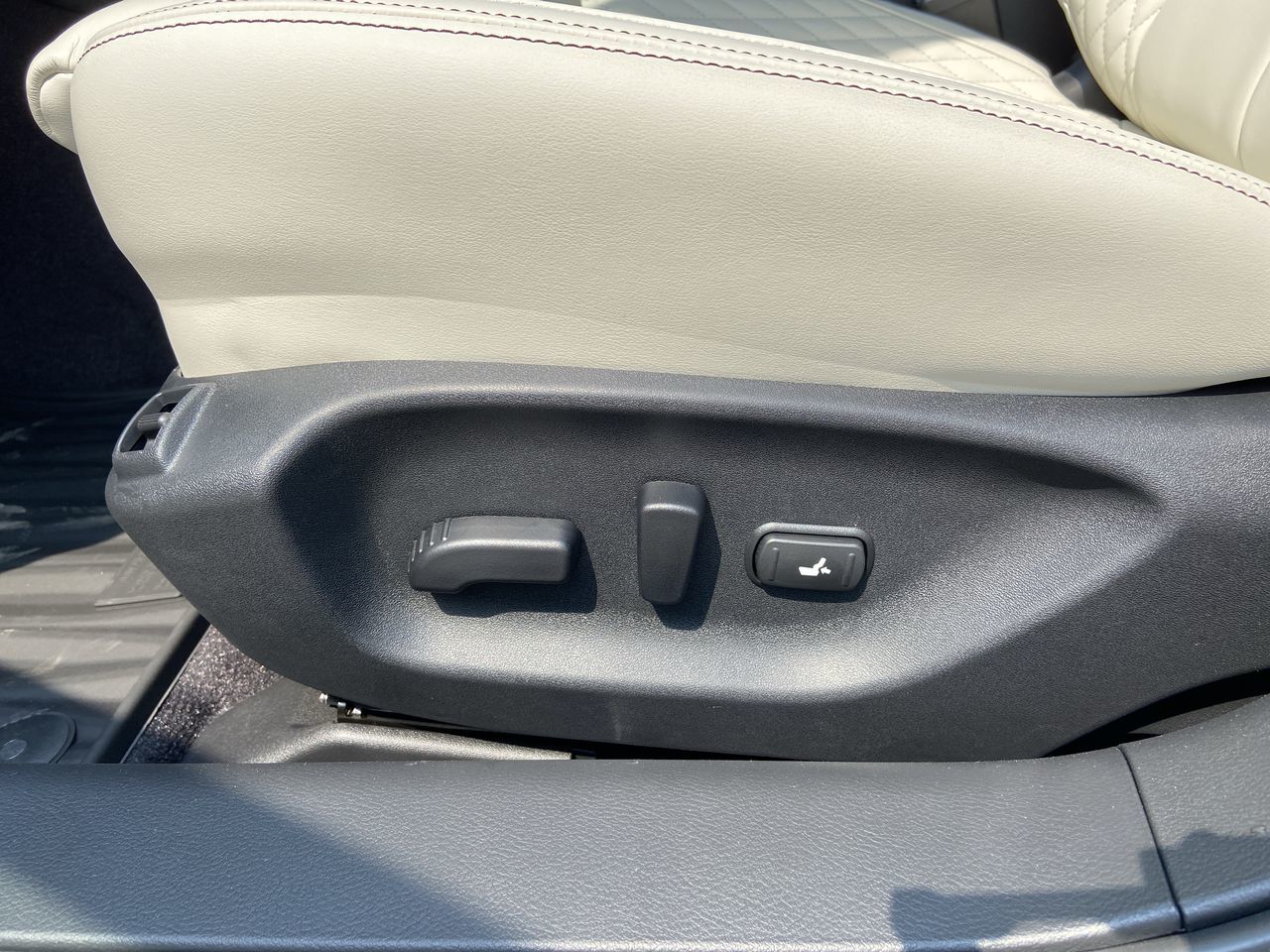 2021 Infiniti Q50 in Calgary, Alberta