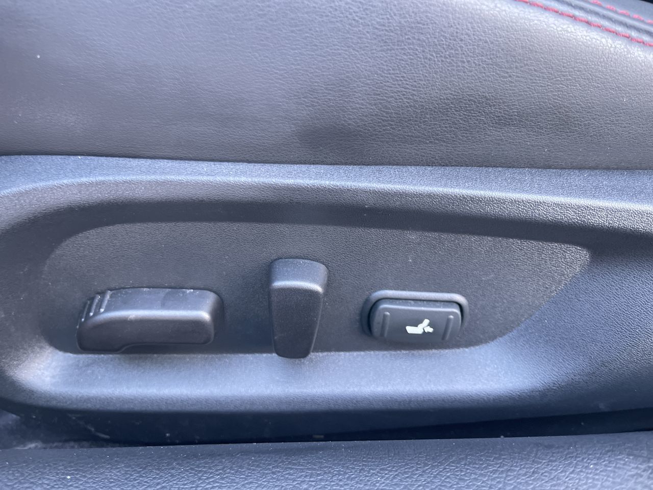 2022 Infiniti Q60 in Calgary, Alberta