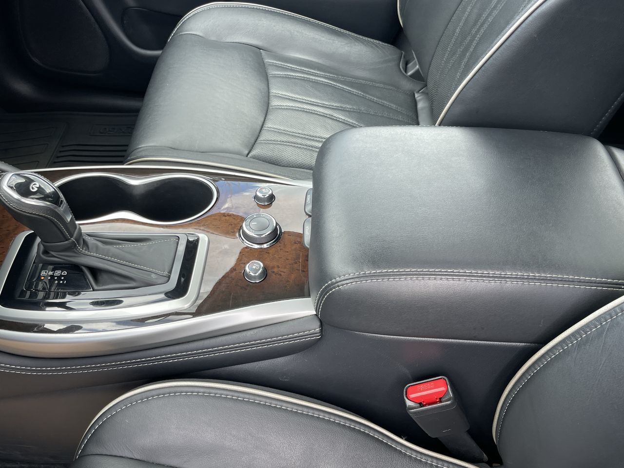 2020 Infiniti QX60 in Calgary, Alberta