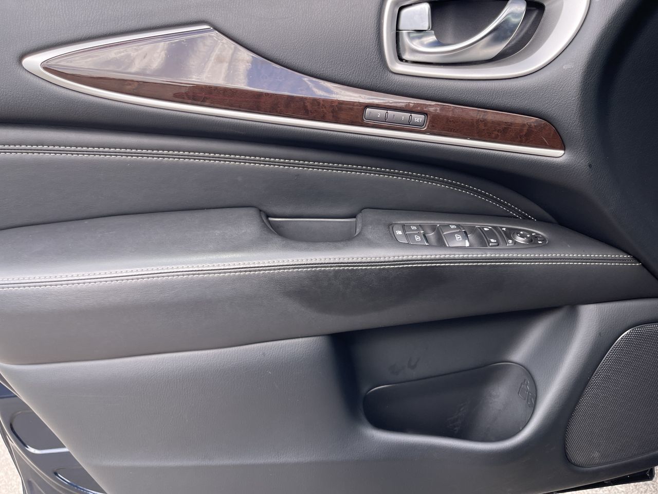 2020 Infiniti QX60 in Calgary, Alberta