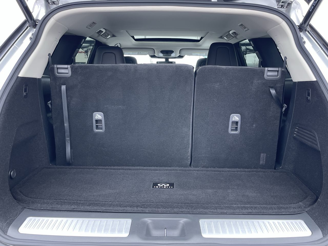 2023 Infiniti QX60 in Calgary, Alberta