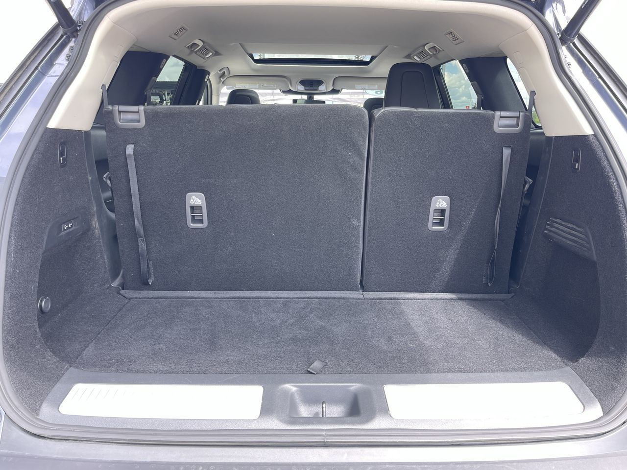 2023 Infiniti QX60 in Calgary, Alberta