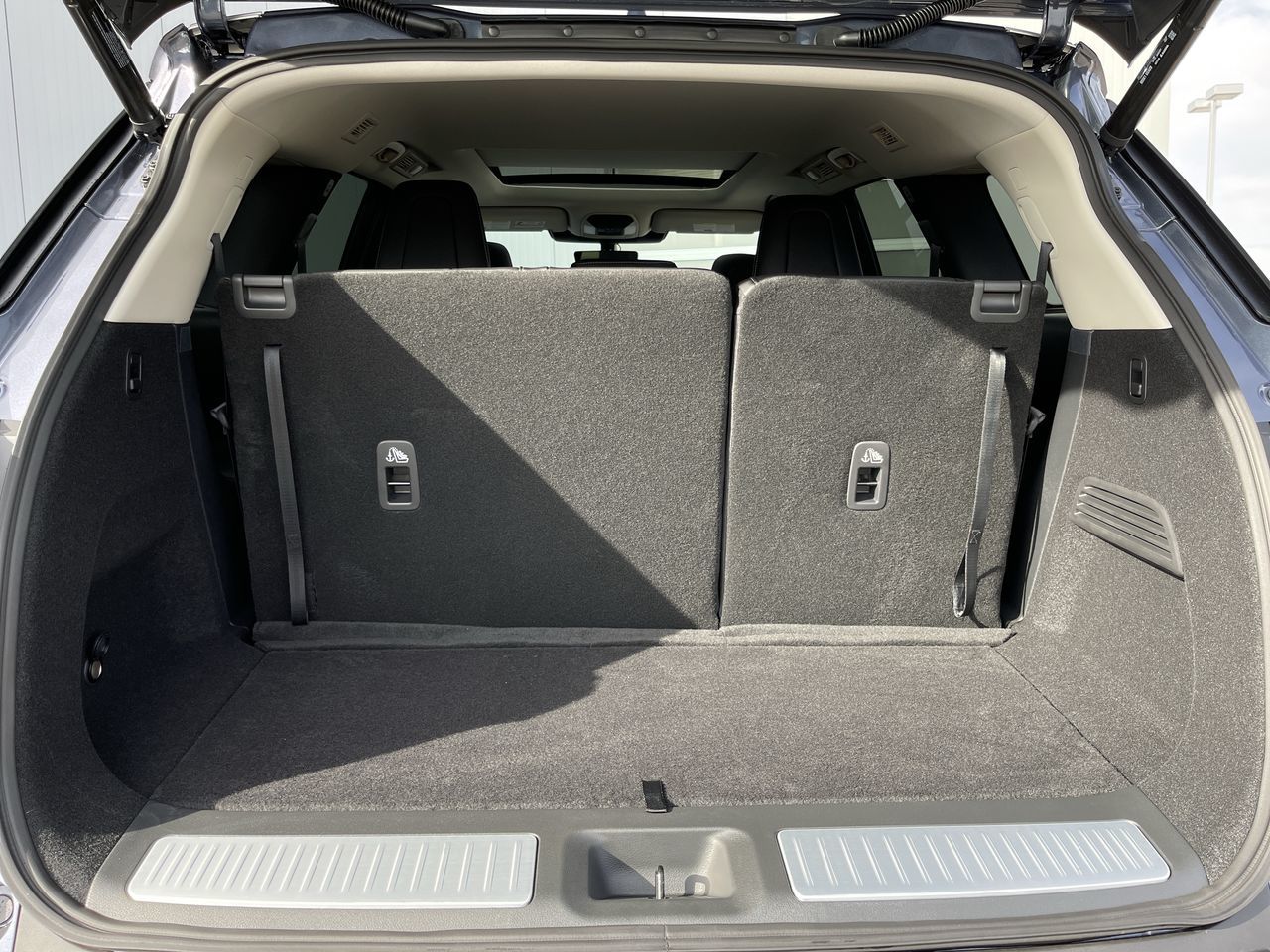 2023 Infiniti QX60 in Calgary, Alberta