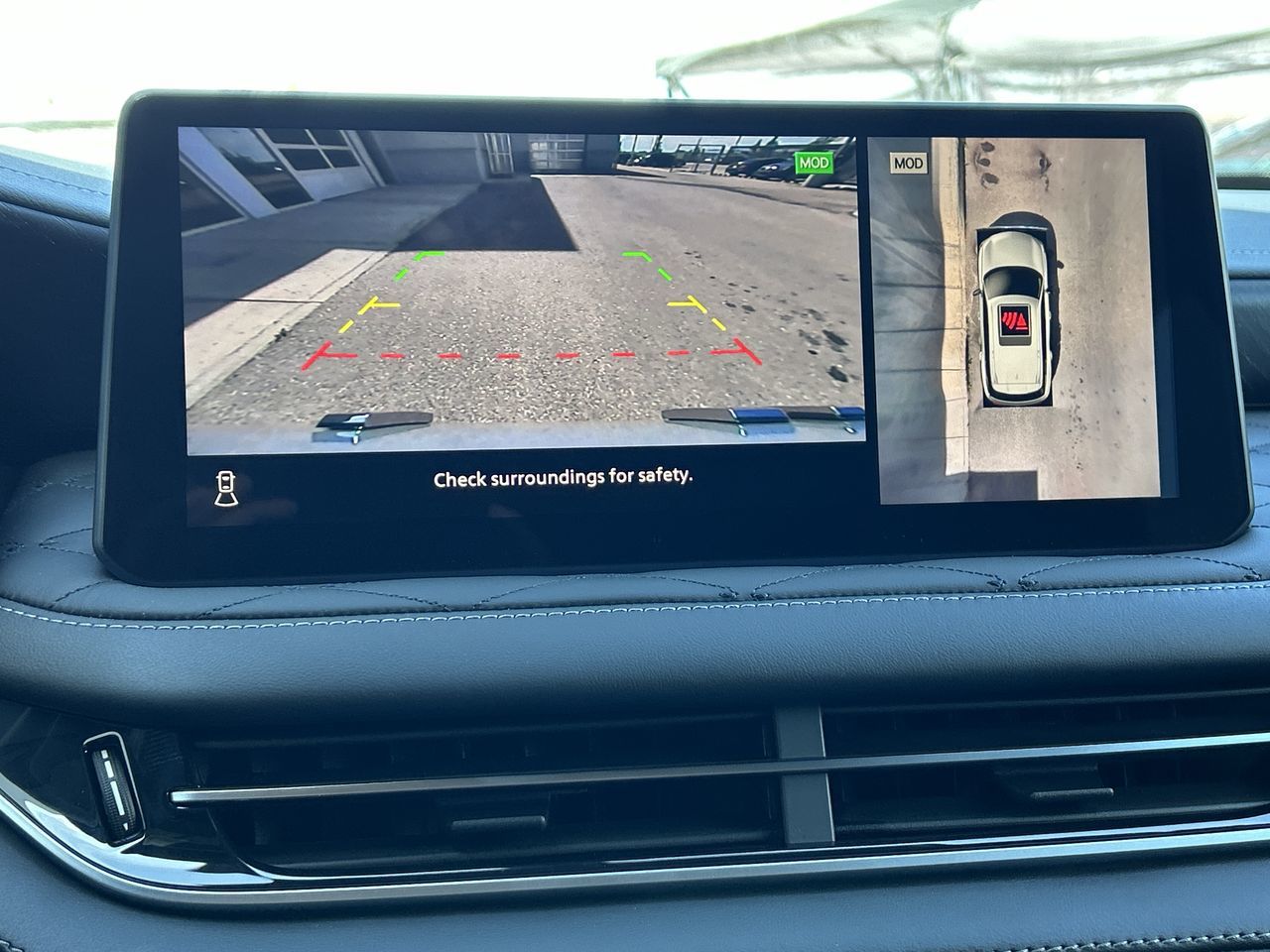 2025 Infiniti QX60 in Calgary, Alberta