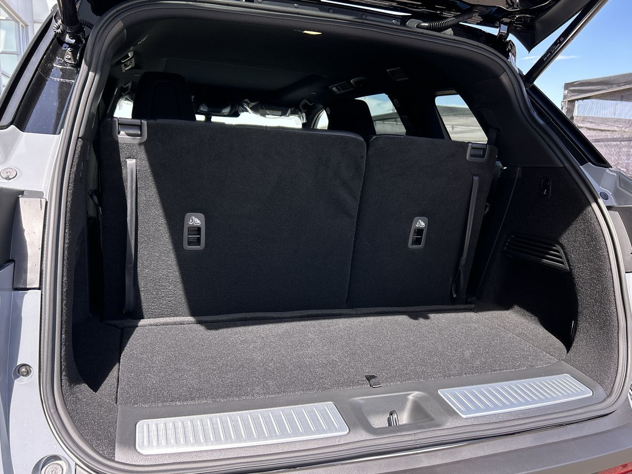 2025 Infiniti QX60 in Calgary, Alberta